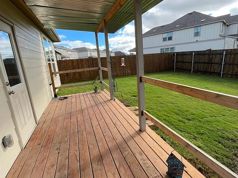 221 Compania Dr — Photo 27