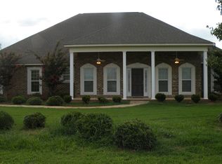 200 Hathersage Dr, Kathleen, GA 31047
