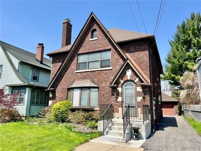 916 College Ave, Niagara Falls, NY, 14305