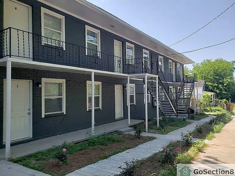 541 Griffin St NW #5 — Photo 2