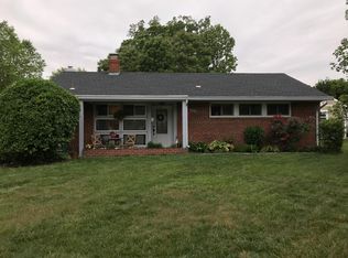 6220 Hanover Ave, Springfield, VA 22150