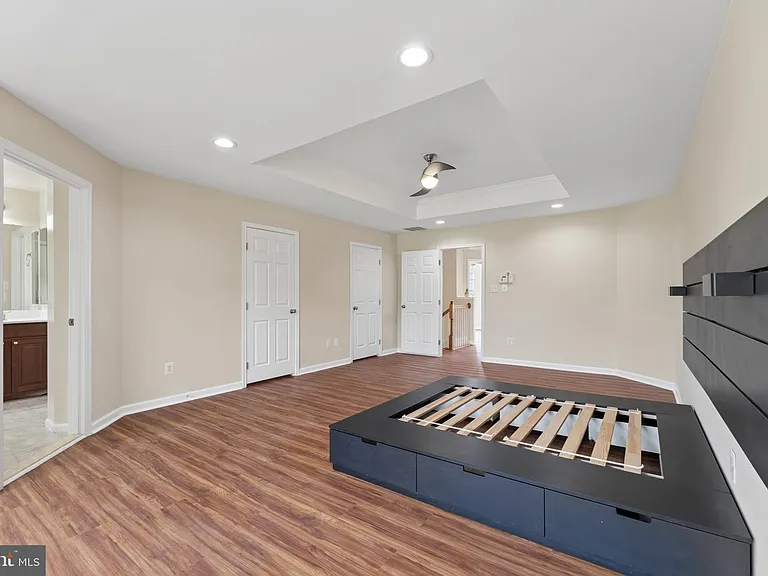41712 Cynthia Ter — Photo 28