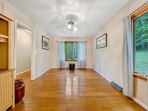 2nd image of 5366 Jeters Chapel Rd