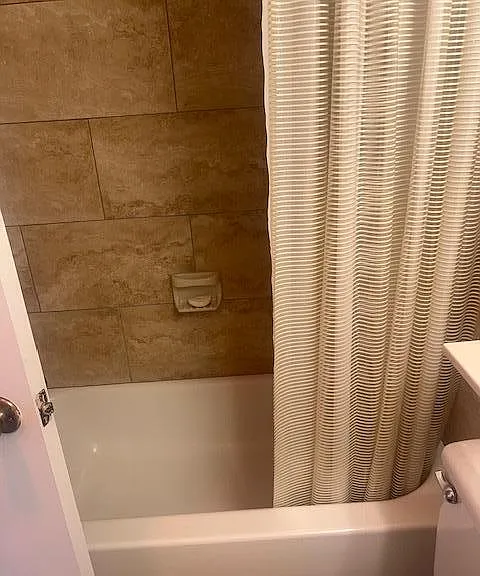 90 Mansfield Dr #C — Photo 12