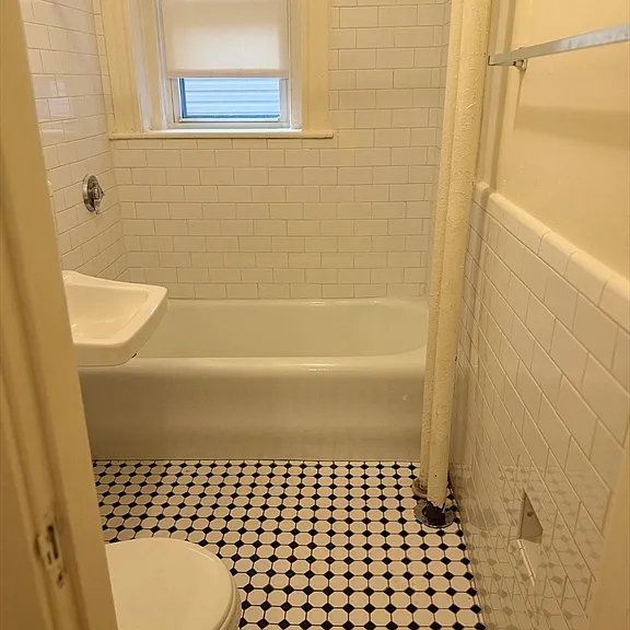 330 Salem St #5 — Photo 3