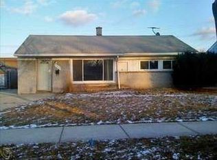 25530 Miracle Dr, Madison Heights, MI 48071