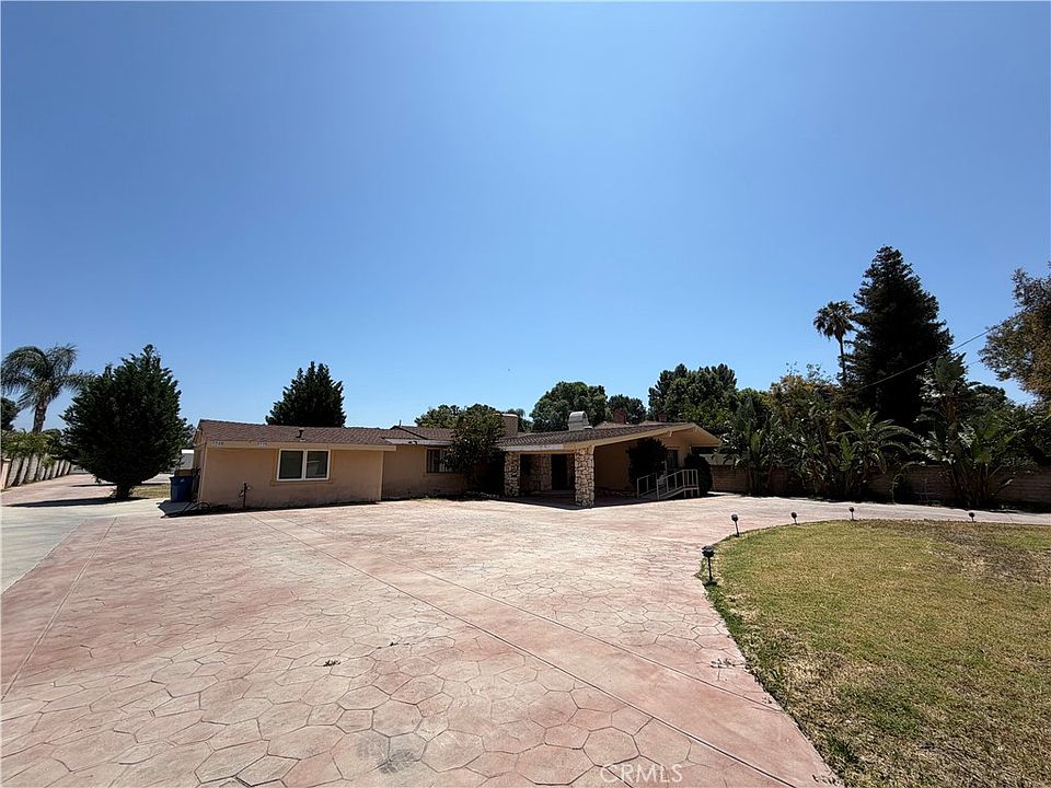 1st image of 9238 Vanalden Ave