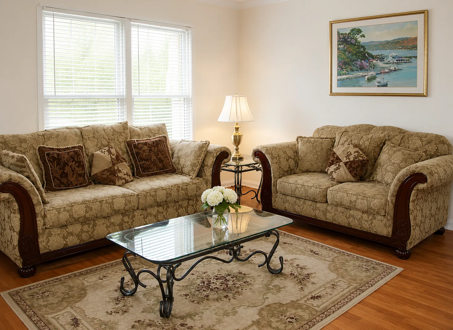3 bed, 3.5 bath, 1820 sqft, $750 — Photo 2