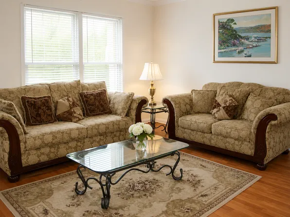 15349 Blacksmith Ter, Woodbridge, VA 22191
