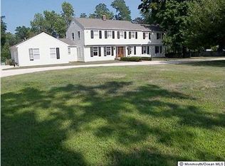 1 Azalea Ln, Rumson, NJ 07760