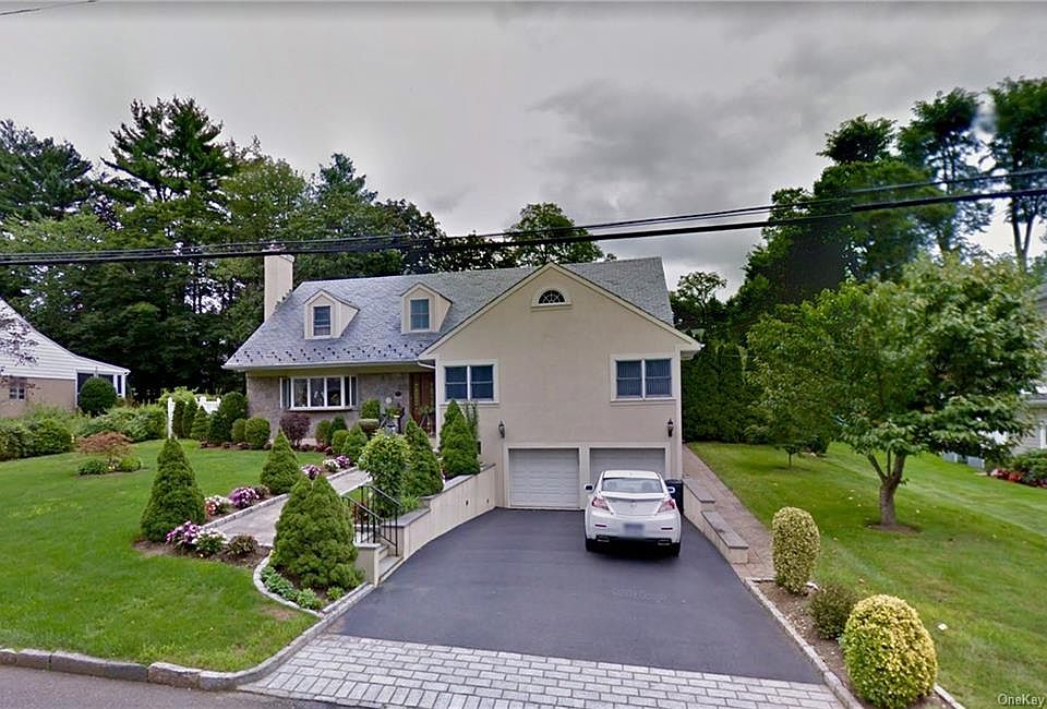 1st image of 41 Interlaken Dr