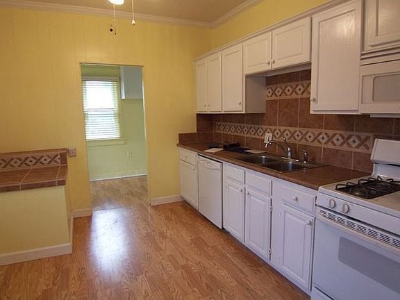 4th image of 4343 Mayberry St