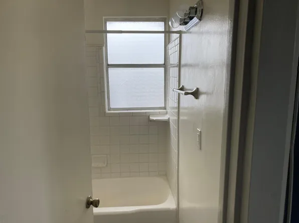 120 Westminster Ave APT 19, Venice, CA 90291