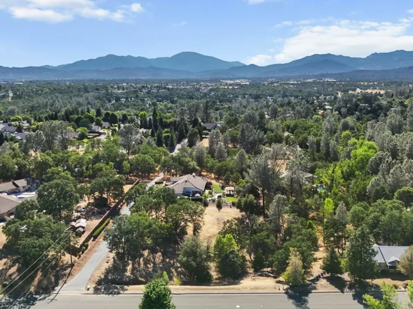11632 Ridgewood Rd, Redding, CA 96003