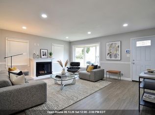 8 Colonial Ct, Jackson, NJ 08527