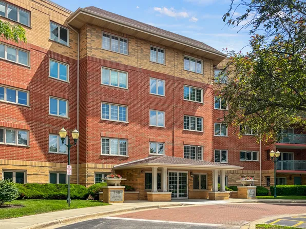 730 Creekside Dr Unit 104, Mount Prospect, IL 60056