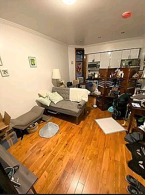 3rd image of 309 E 69th St #4E