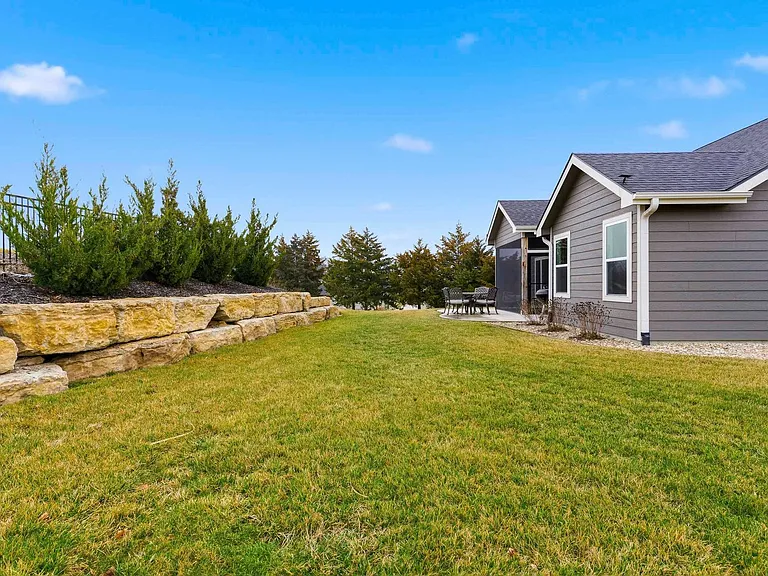 8849 Moonbug Ln — Photo 49