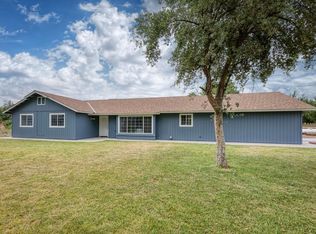 1418 N Del Rey Ave, Sanger, CA 93657