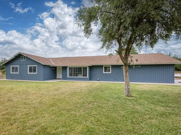 1418 N Del Rey Ave, Sanger, CA 93657
