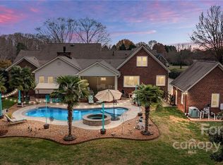 6016 Highview Rd, Matthews, NC 28104