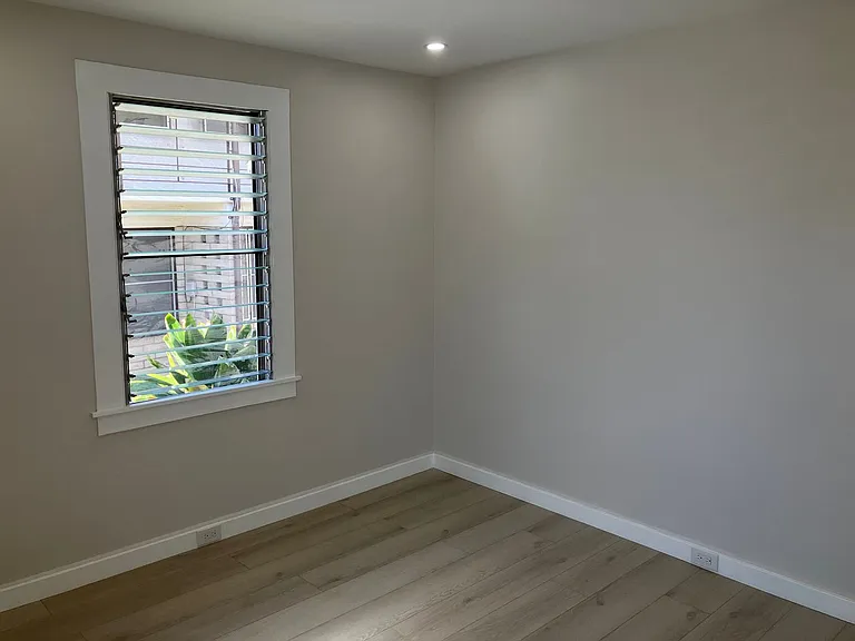 726 Hausten St — Photo 10
