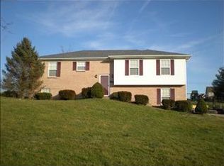 305 Creekwood Dr, Berea, KY 40403