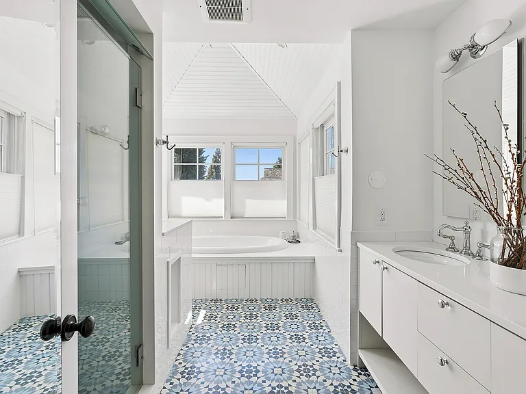 263 Little Plains Rd — Photo 14