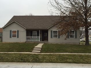 834 Gunnar Ln, Forsyth, IL 62535