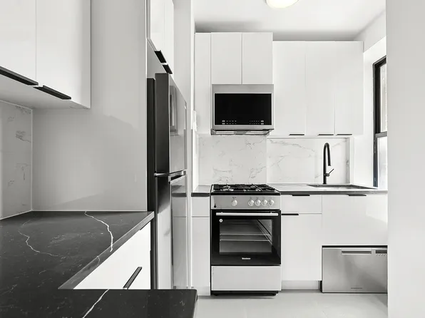 1875 Lexington Ave, New York, NY