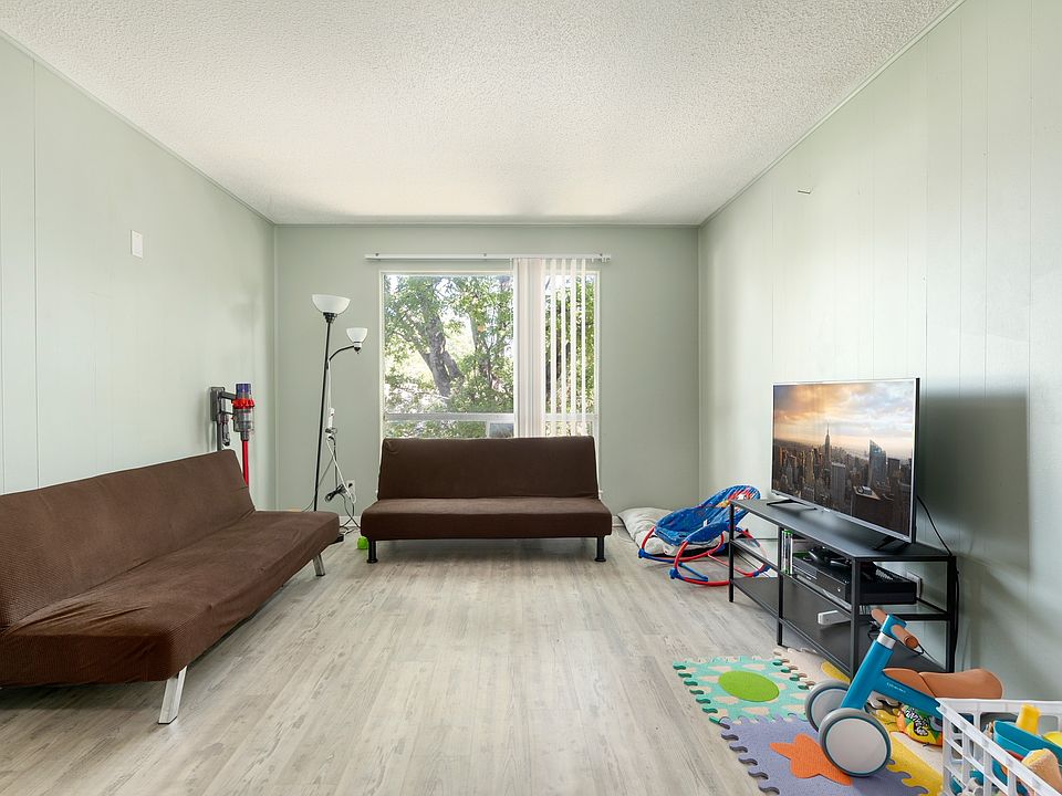 1st image of 1006 N 4th St #3