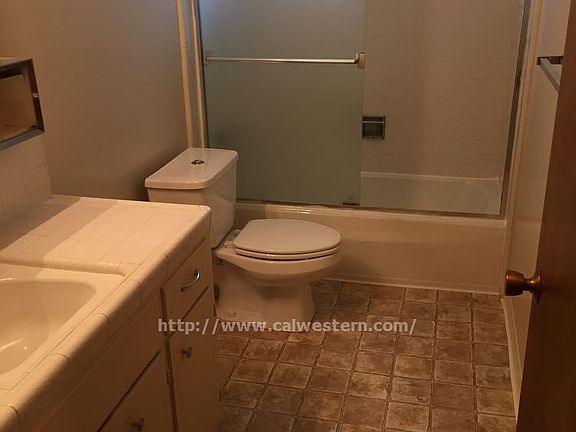 3rd image of 216 Di Salvo Ave APT 4