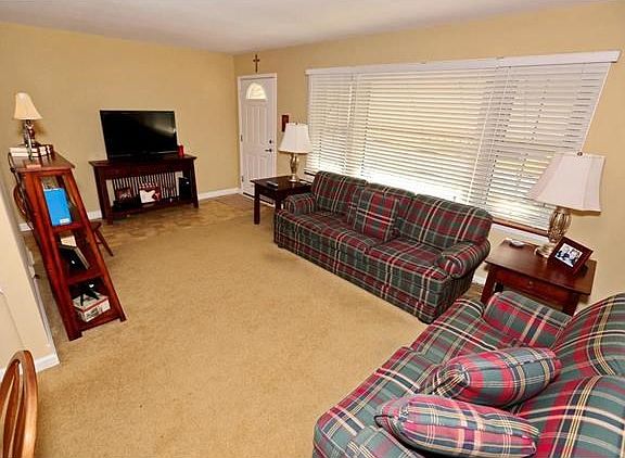 4th image of 10108 Newbold Dr