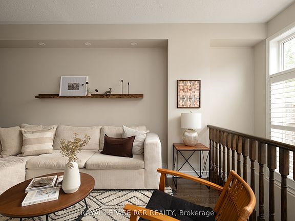 4th image of 18 Cedarcrest St
