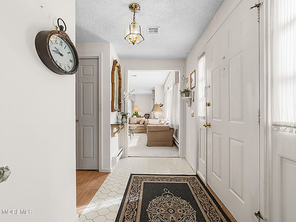 4th image of 482 Revere Way #482B