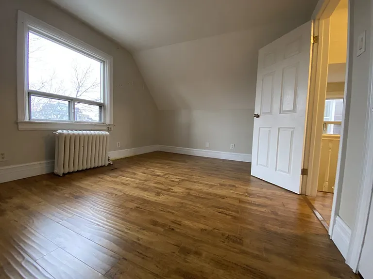 412 Dovercourt Rd #UPPER — Photo 23
