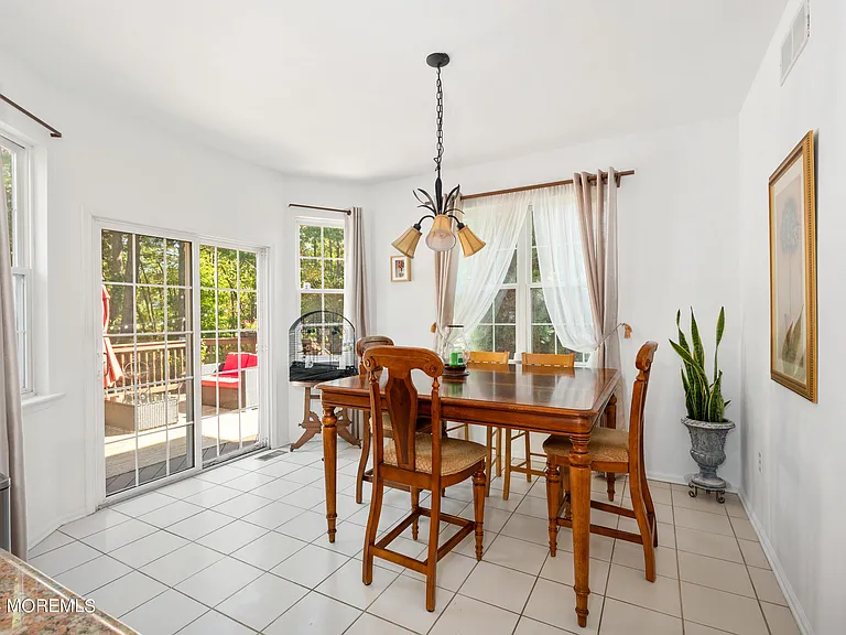 4 Scottsdale Ct — Photo 25