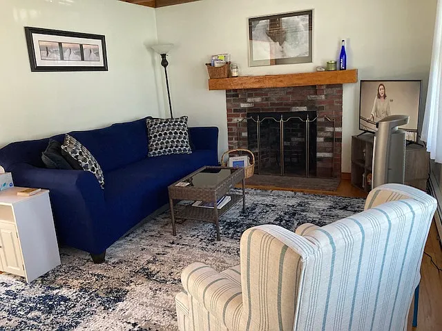 56 Wood Ave — Photo 10