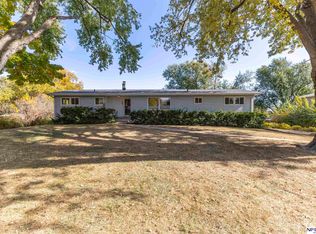 7615 N 58th St, Omaha, NE 68152
