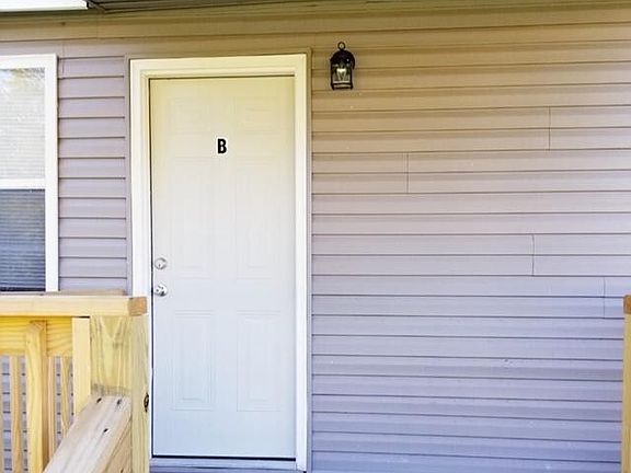 3rd image of 202 Zierdt Rd #B