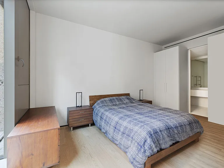 251 W 14th St #2B — Photo 6