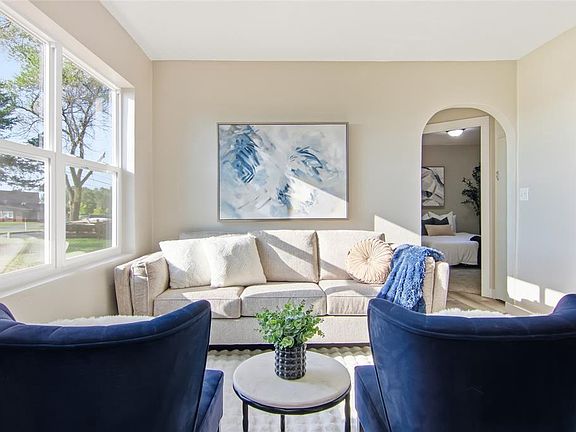 4th image of 3433 Starr Avenue