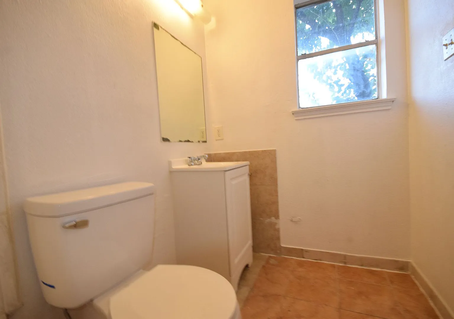 Studio, 400 sqft, $850 — Photo 1
