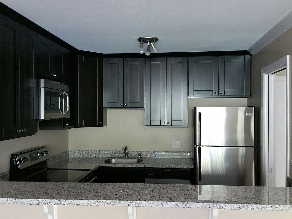 2nd image of 62 Duane St #101