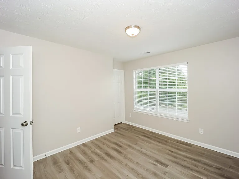 2534 Walter Way — Photo 13