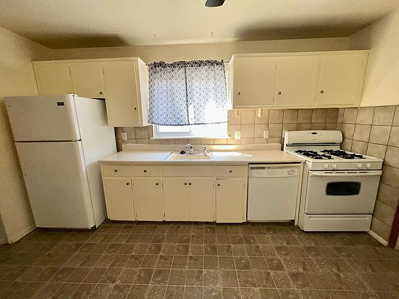 5th image of 8641 Jewett Ave