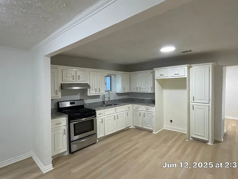 3404 Moulton St — Photo 19