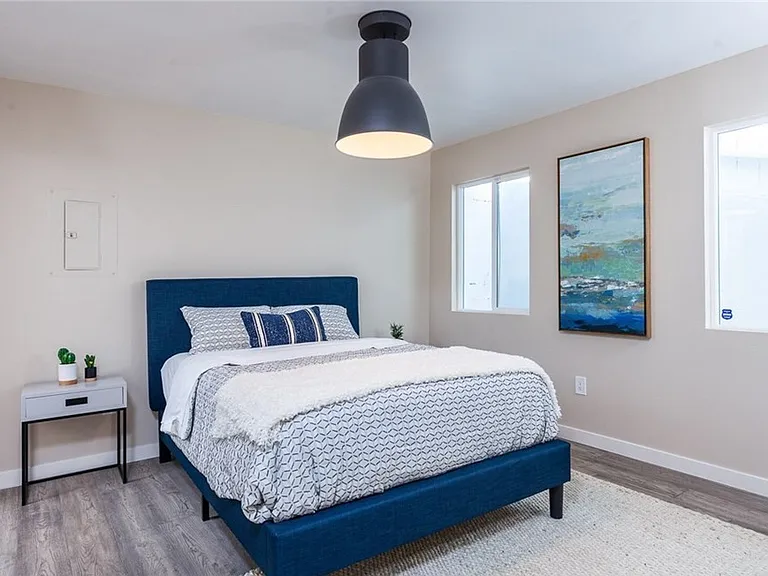 1307 Silver Lake Blvd — Photo 12