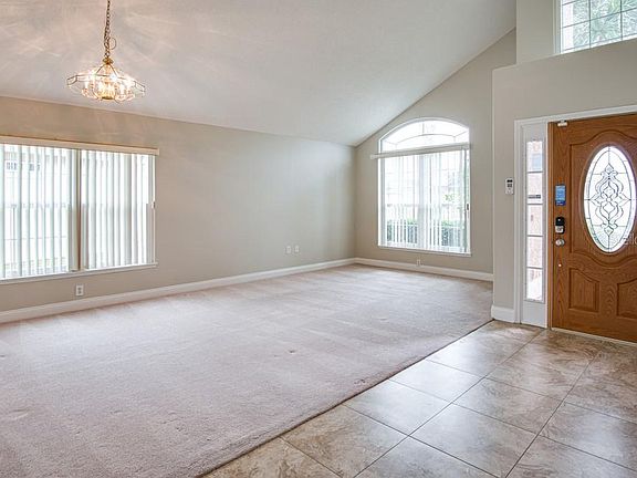 5th image of 1702 Islebrook Dr