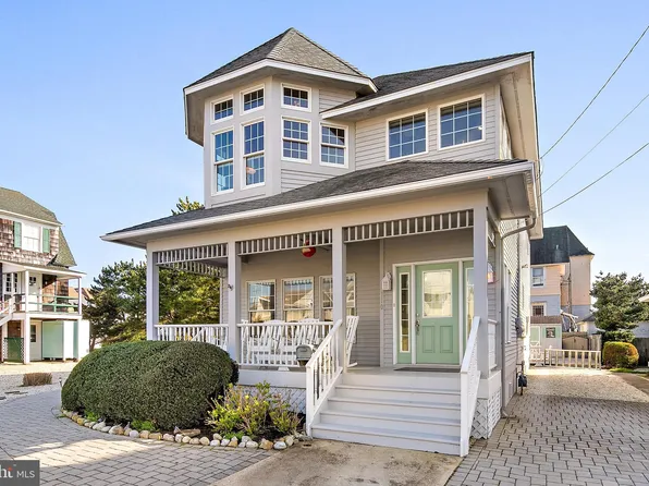 110 Coral St, Beach Haven, NJ 08008